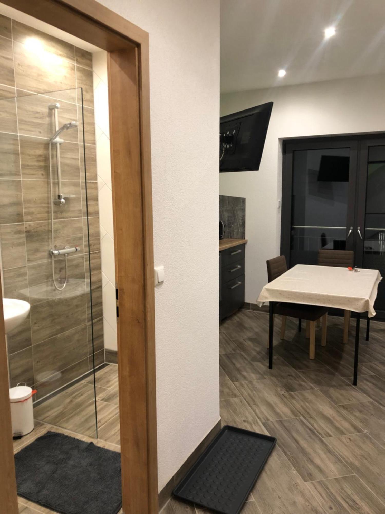 Ferienwohnung Zeitler Treuen Bagian luar foto
