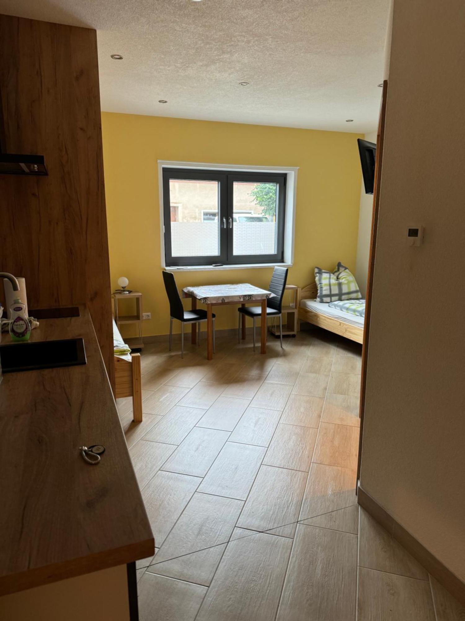 Ferienwohnung Zeitler Treuen Bagian luar foto
