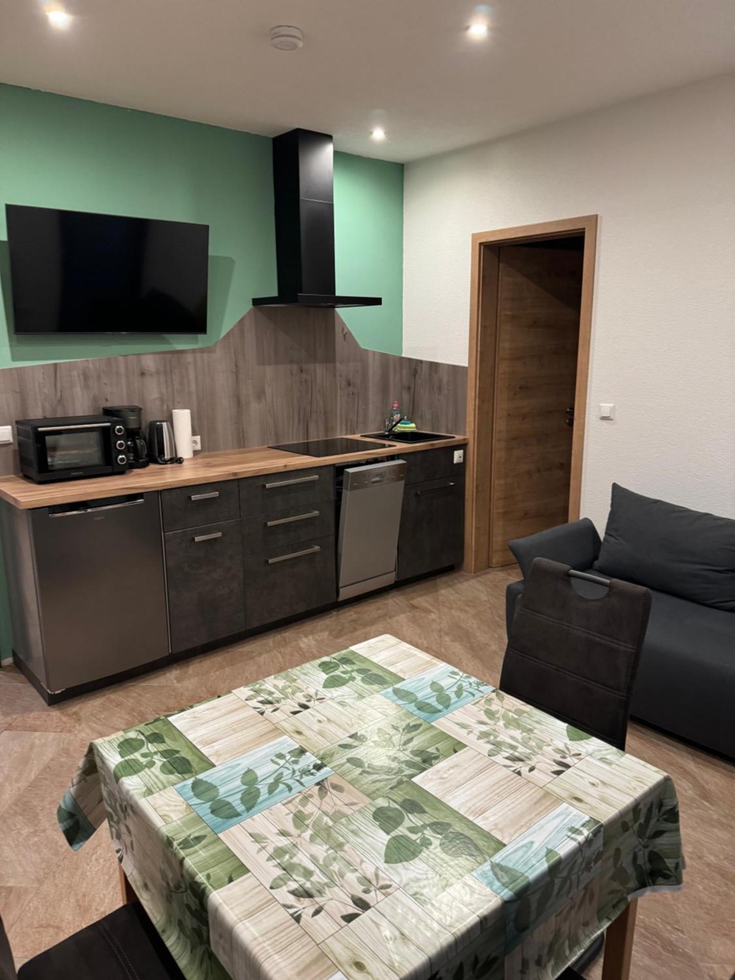 Ferienwohnung Zeitler Treuen Bagian luar foto
